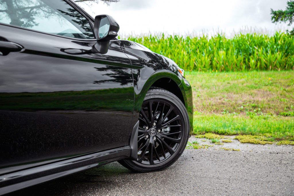 2020 Toyota Camry SE 3