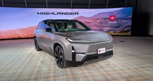 2027 Toyota Highlander (22)