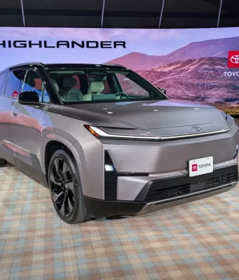 2027 Toyota Highlander (22)