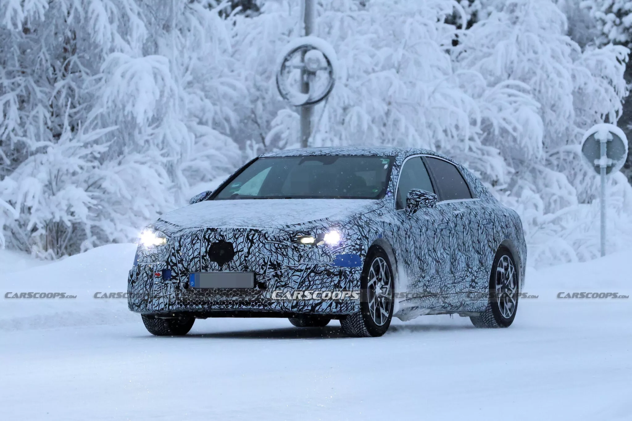 Mercedes Benz C Class EV Spy Shot (1)