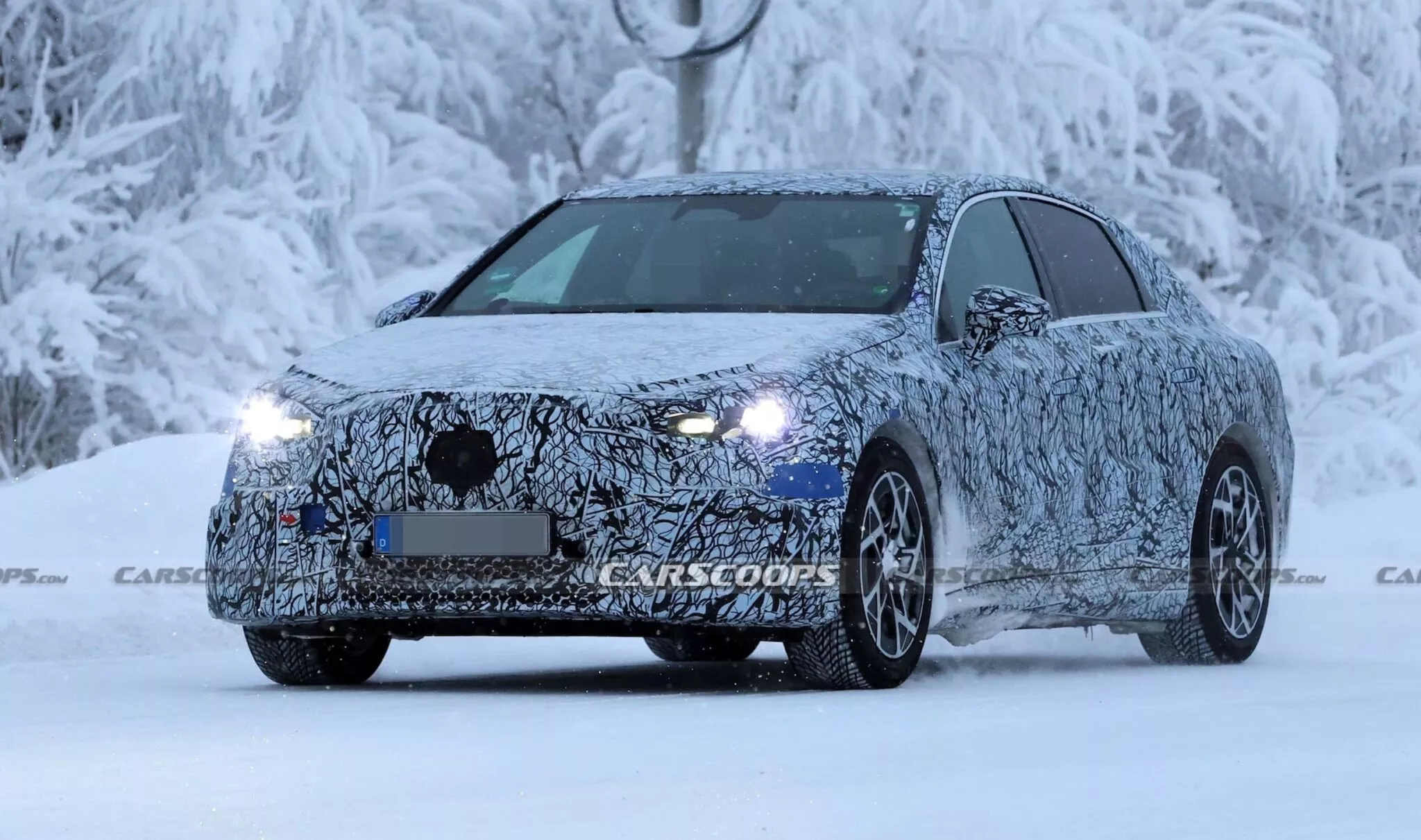 Mercedes Benz C Class EV Spy Shot (2)