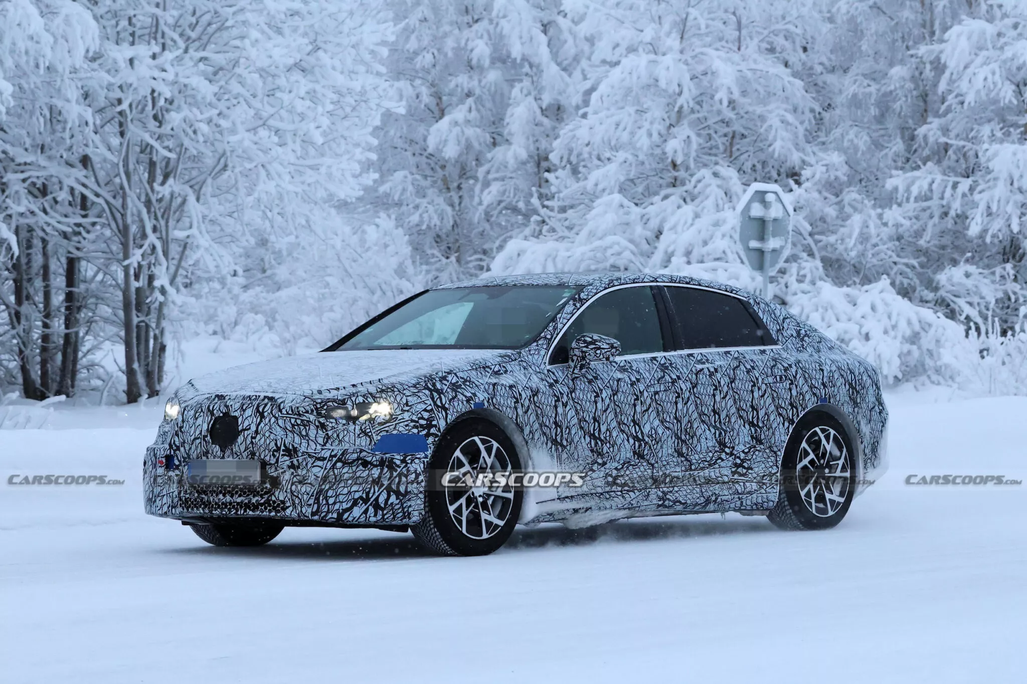 Mercedes Benz C Class EV Spy Shot (4)