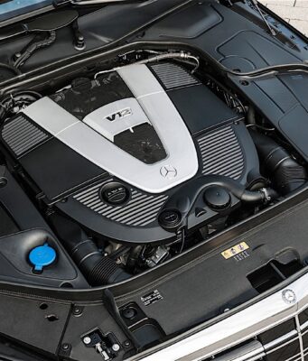 Mercedes Maybach S Class V12 Engine (1)