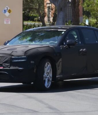 2027 Hyundai Genesis G90 Facelift Spy Photo (1)